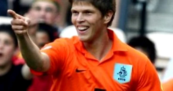 FOTBAL AC Milan vrea să-l cedeze pe Huntelaar la Tottenham