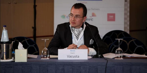 bogdan vacusta in 2013 conferinta promovare rusia in cipru foto Flickr jpg