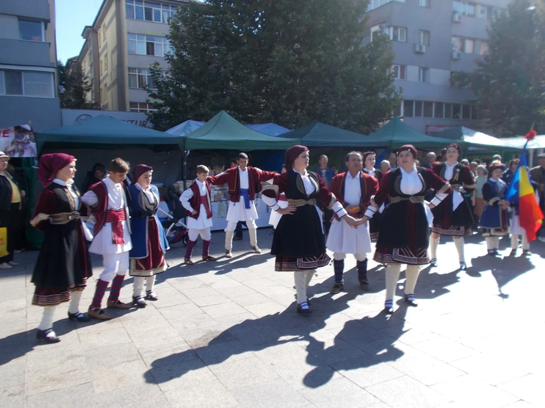 oltenii si restu lumii 2016