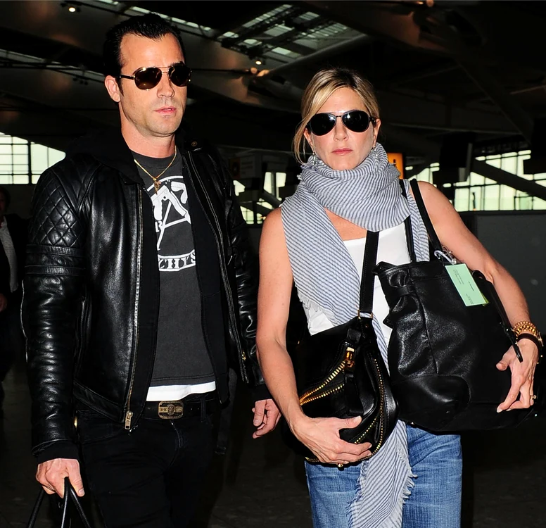 
    Jennifer Aniston şi Justin Theroux (Reuters)  