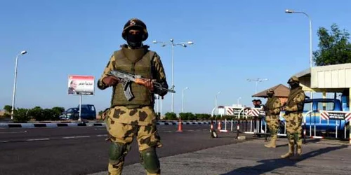 Membri ai forţelor speciale egiptene mobilizaţi la Sharm el-Sheikh FOTO AFP