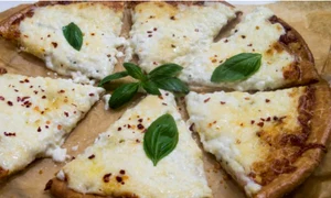 pizza cu branza jpeg