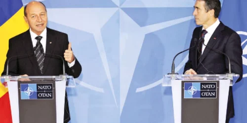 Rasmussen (dreapta) vrea includerea Rusiei în scutul antirachetă
