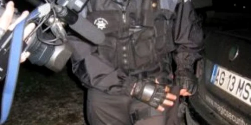 Târgovişte: Doi târgovişteni au pus pe jar Piteştiul cu focuri de armă