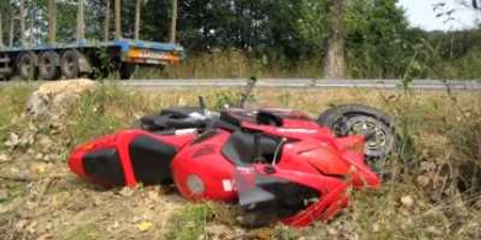 Reşiţa: Poliţiştii extind cercetările în cazul motociclistului care a murit în condiţii suspecte