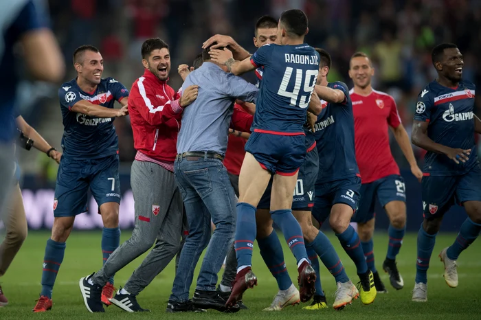 
    Sârbii au marcat două goluri în 77 de secunde la Salzburg şi s-au califict în premieră în grupele Ligii Campionilorfoto: EPA  