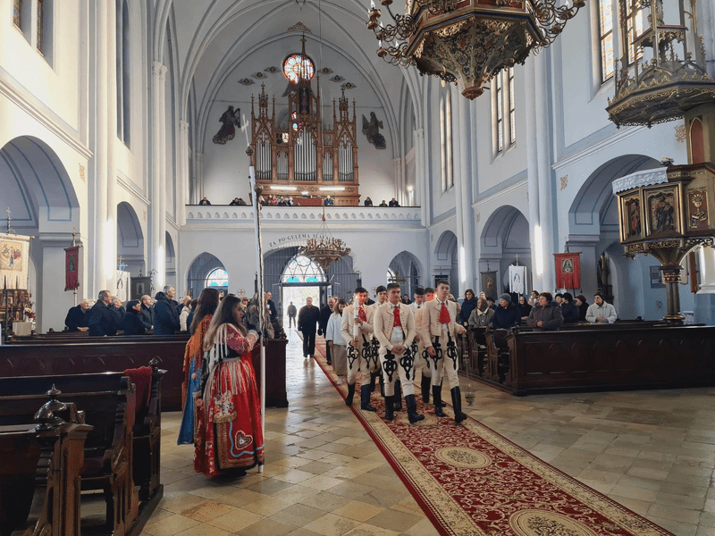 O bijuterie a Banatului: Biserica Romano-Catolică din Vinga. Zidăria ei are peste 3.000.000 de cărămizi