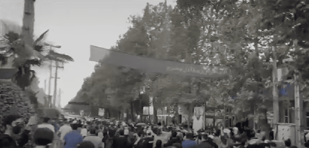 Proteste ample au reizbucnit  în mai multe orașe din Iran VIDEO