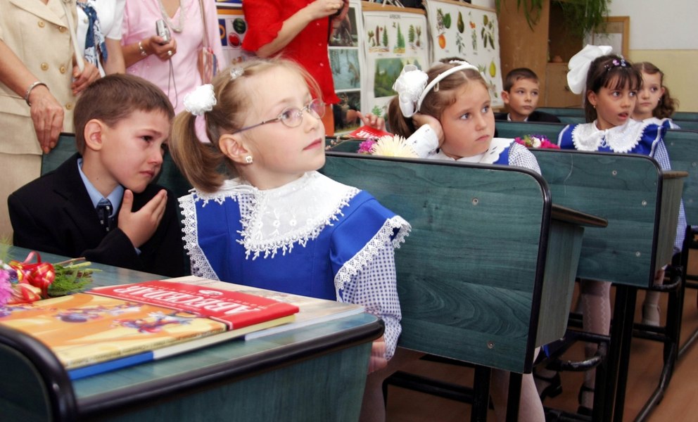 Theo Rose, mărturii sincere despre școală: ce a învățat după ce a neglijat lectura