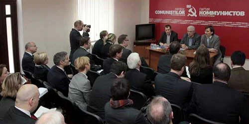 Vladimir Voronin s-a întâlnit cu ambasadorii UE la sediul PCRM