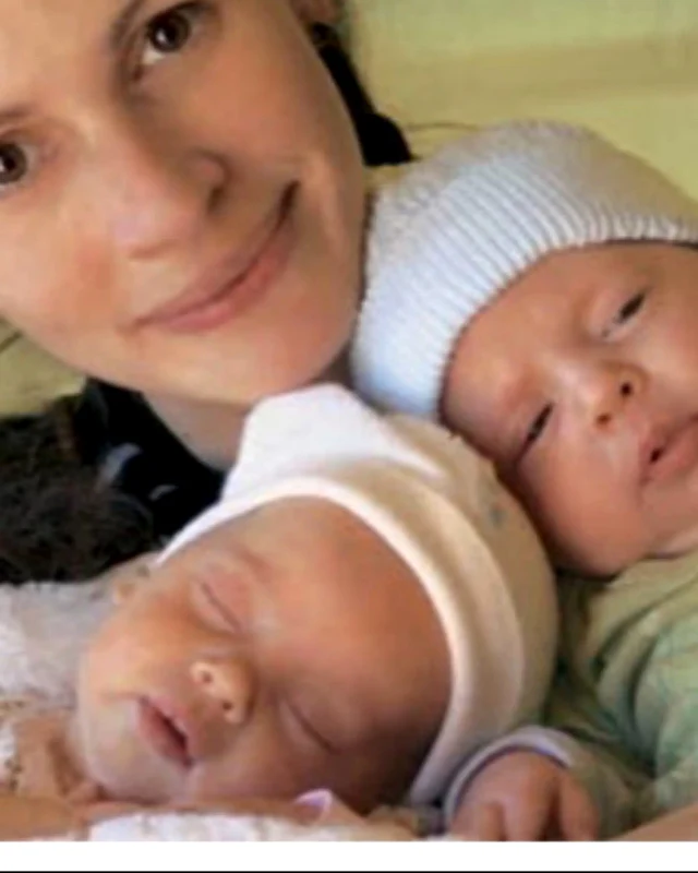 Julia roberts cu gemenii mici