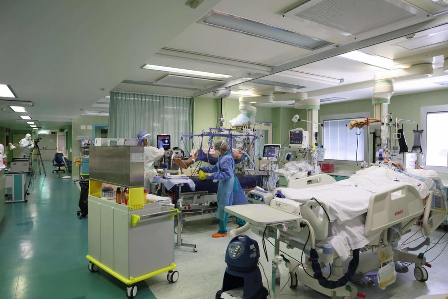 Protest spontan al medicilor de la spitalul Pantelimon. Amenință cu demisia în bloc