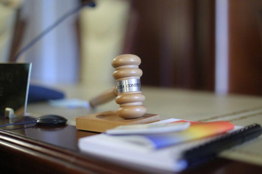 Legea privind pensiile militare de stat, în atenția CCR. Sesizarea făcută de Avocatul Poporului  