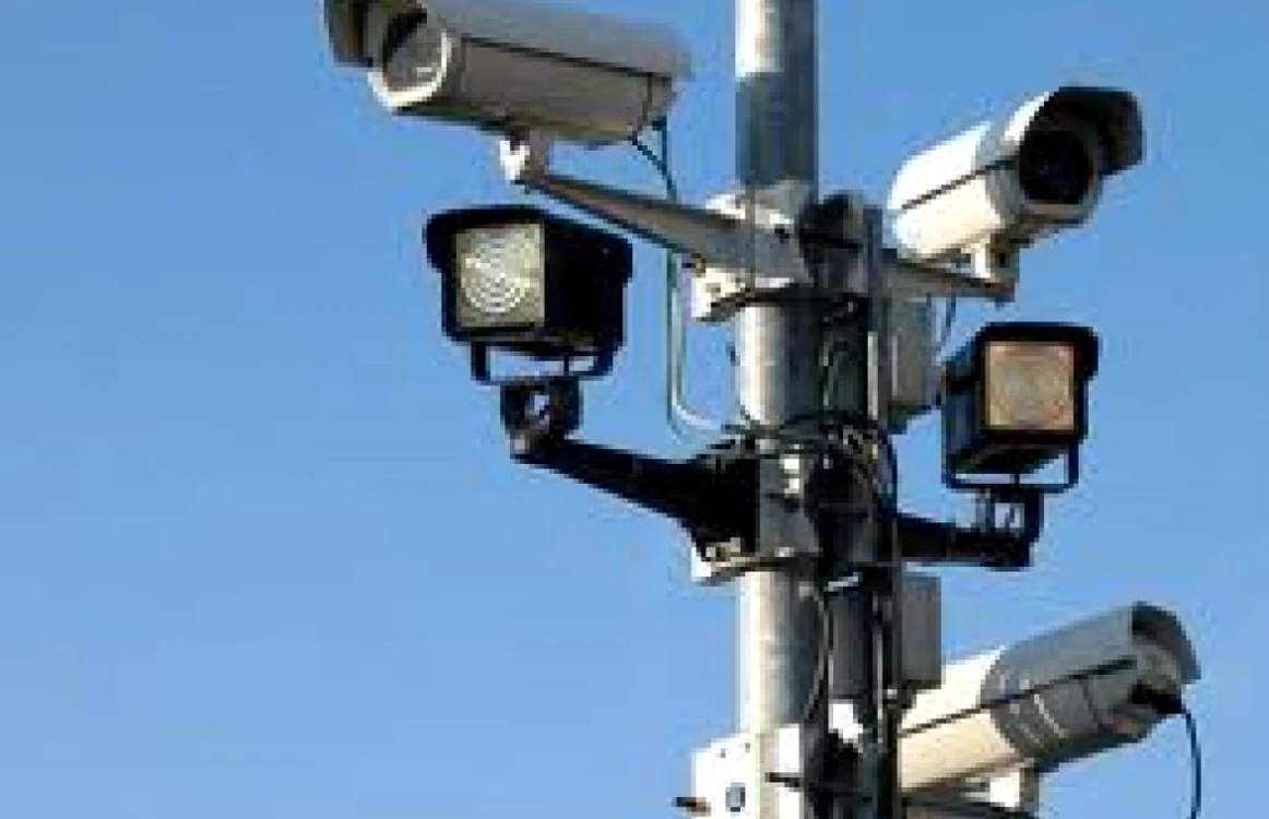 Poliţia a recuperat camera furată FOTO icansee