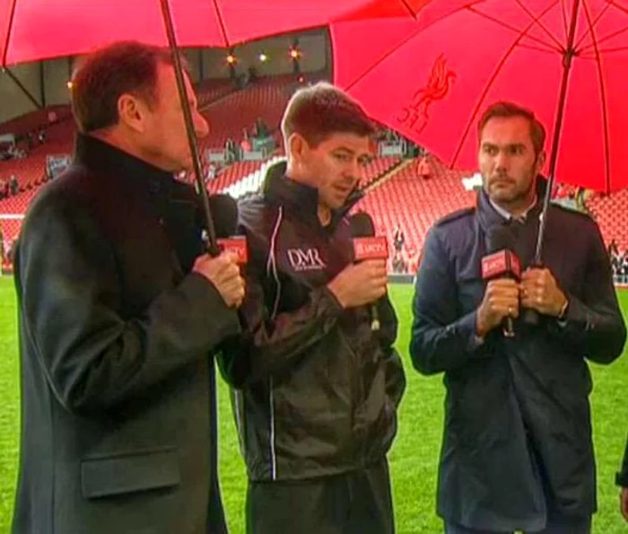 Jason McAteer (dreapta) are suporteri celebri