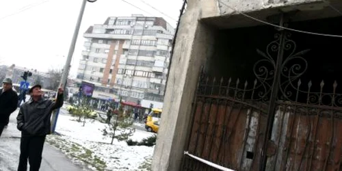 Oamenii spun că imobilele vechi nereabilitate sunt un adevărat pericol