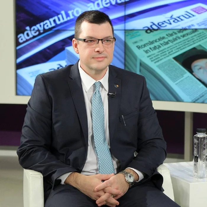 Ovidiu Raețchi, un reputat expert în relații internaționale FOTO arhiva personală