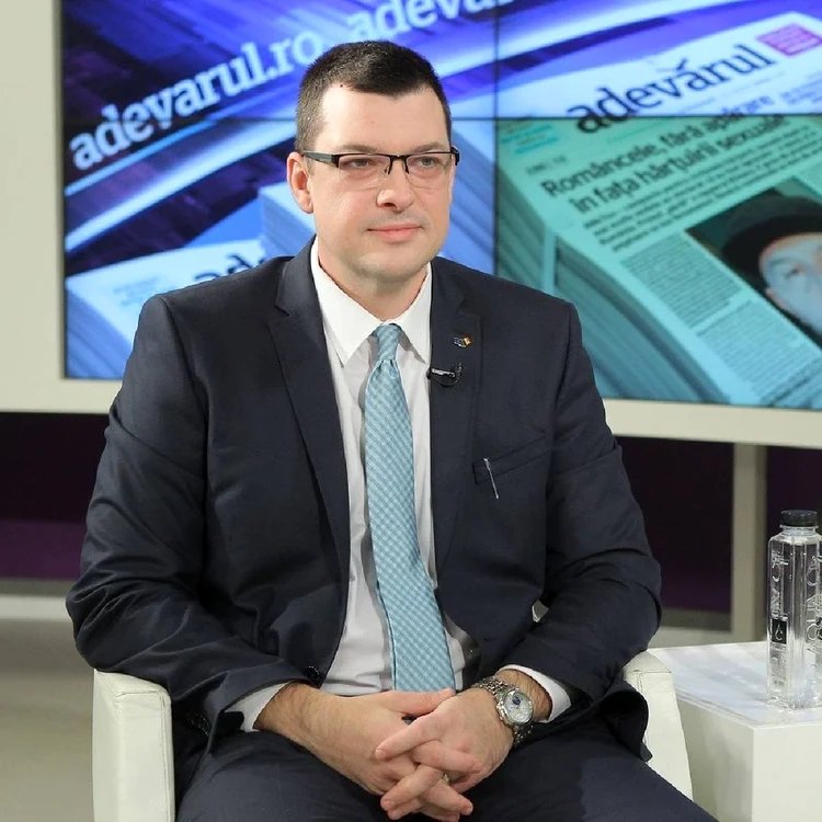 Ovidiu Raețchi, un reputat expert în relații internaționale FOTO arhiva personală