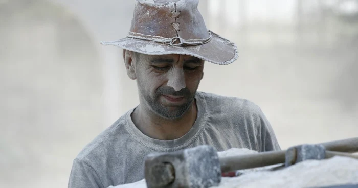 Şase sculptori vor participa la Simpozionul Internaţional de Sculptură de la Târgu Jiu