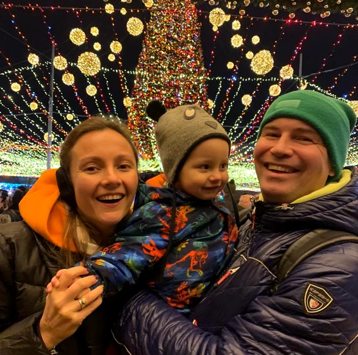 Jane alături de copil și soț în Kiev, înainte de război FOTO arhivă personală