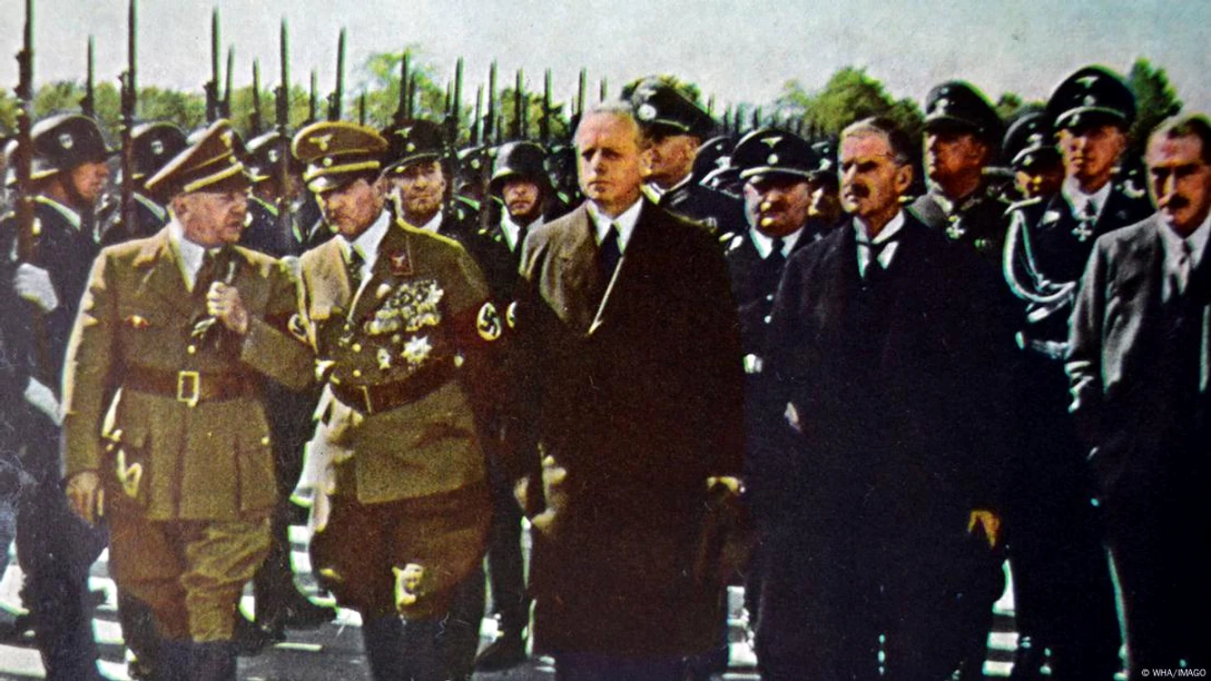 Premierul britanic Neville Chamberlain a semnat în 1938 la München un acord de pace cu Germania