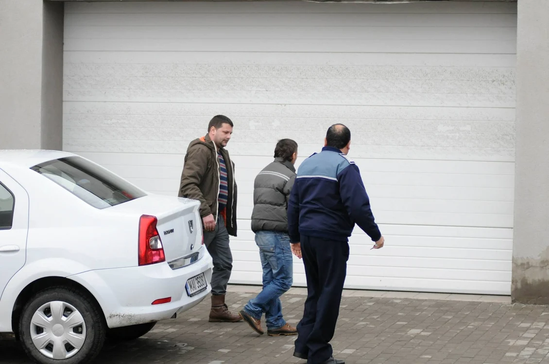 
    Violatorul a fost reţinut de poliţişti la două săptămâni de la comiterea faptei îngrozitoareFoto: "Adevărul"  