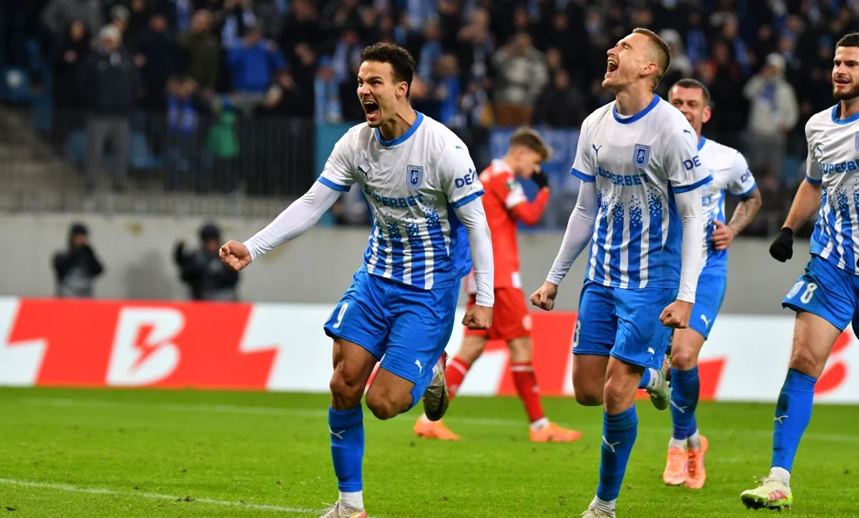 Bucuria golului victoriei la Universitatea Craiova (FOTO: Sportpictures)