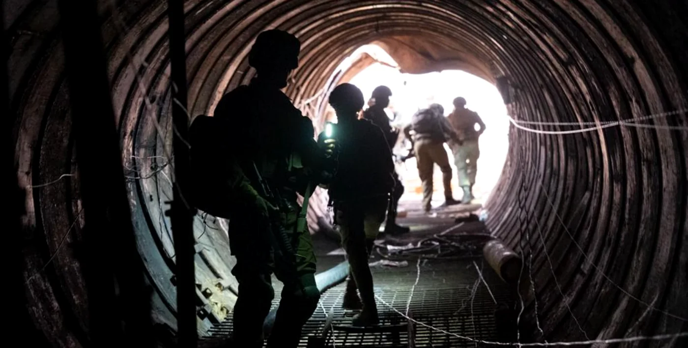 Armata israeliană prin tunelurile din Gaza/FOTO:IDF