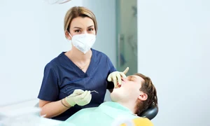 Medicul stomatolog Sorina Stroe