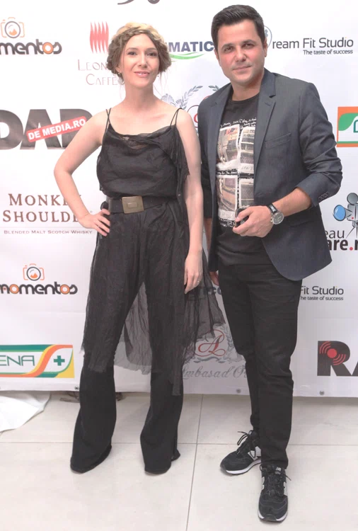 Adela Popescu a venit la Gala Premiilor Radar de Media însoțită de Cove
