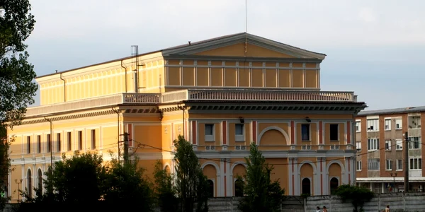 casa de cultura hunedoara
