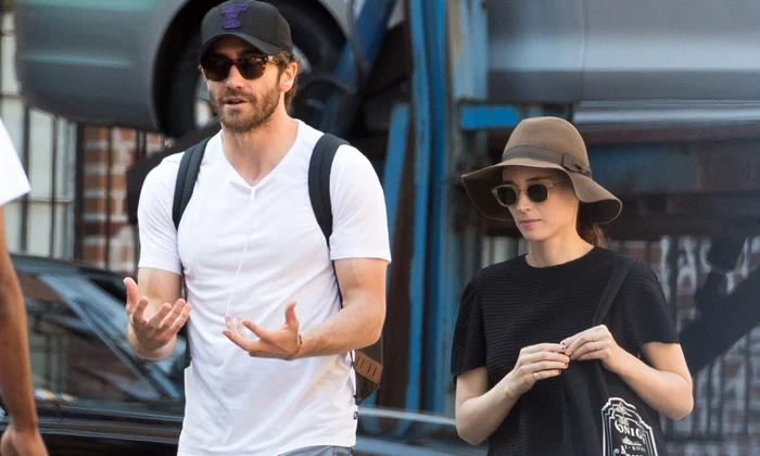 Exclusive    Rumored New Couple Jake Gyllenhaal & Rooney Mara Out In NYC ***NO USE W/O PRIOR AGREEMENT CALL FOR PRICING*** jpeg