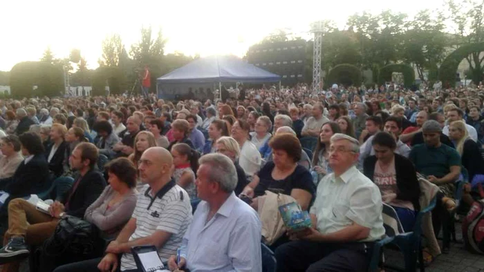 "Scripcarul pe acoperiş" în Parcul Rozelor
