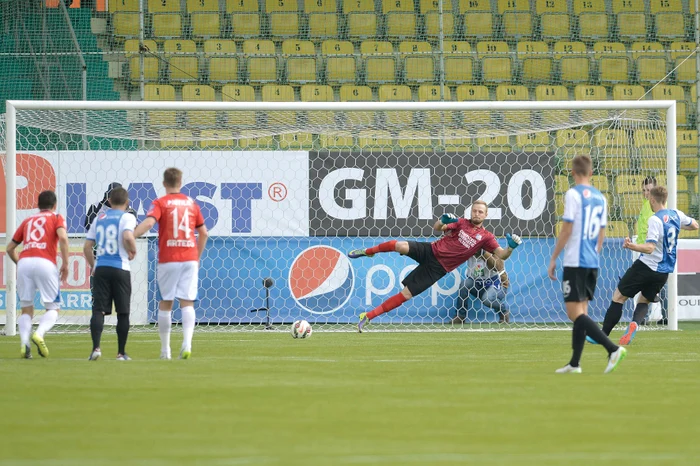 Mitrea e un specialist în executarea loviturilor de la 11 metri Foto: Mediafax