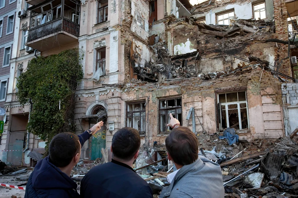 Clădire în Kiev distrusă de Rusia cu o dronă iraniană FOTO Profimedia 