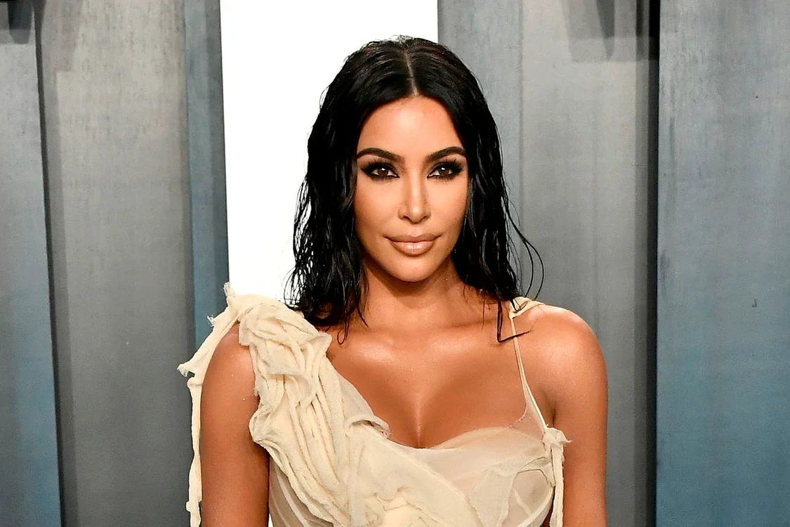 Kim Kardashian, desființată de fani după ce a transmis femeilor: «Duceți-vă dracu la muncă»