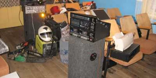 Obiecte furate de zece tineri din Vaideeni si Horezu