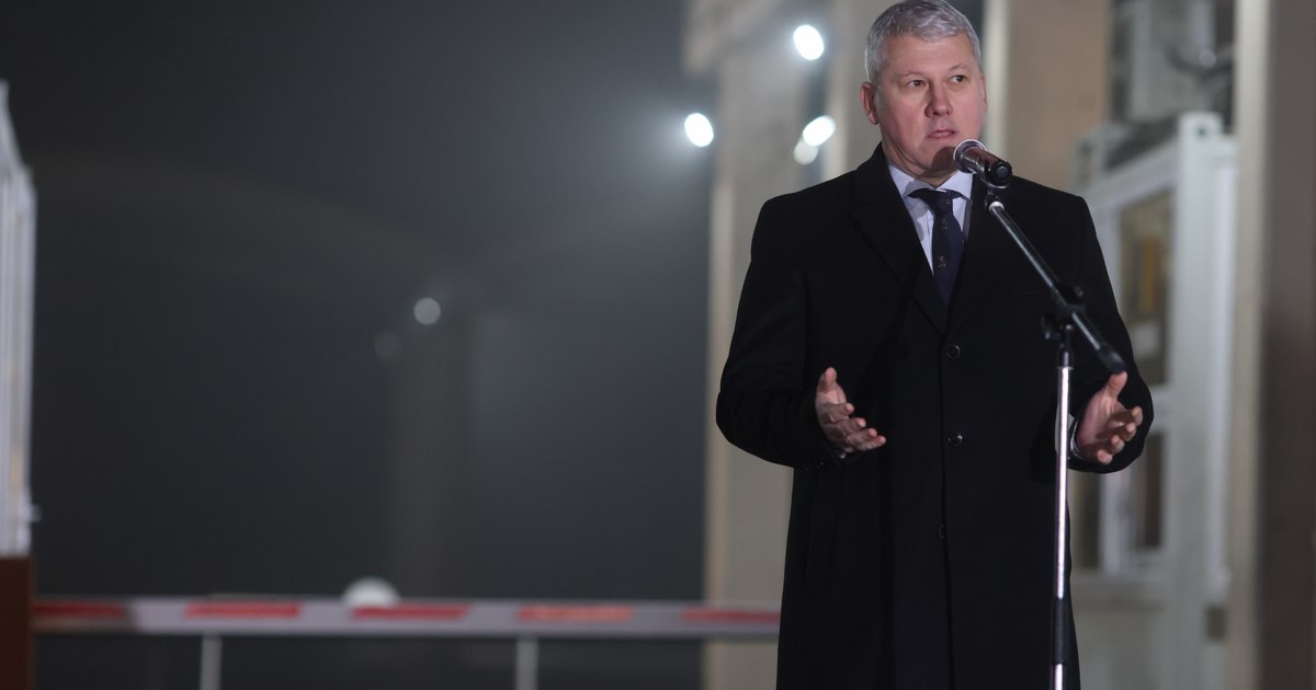 Peste 12.000 de oameni cer demiterea lui Cătălin Predoiu