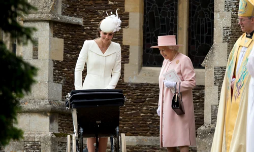 kate middleton queen elizabeth ap 929728400161 jpeg
