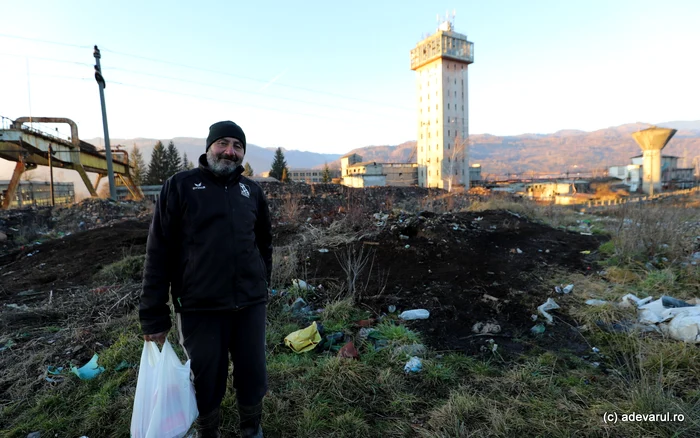 Constantin, un fost miner de la Lonea. Foto: Daniel Guță. ADEVĂRUL