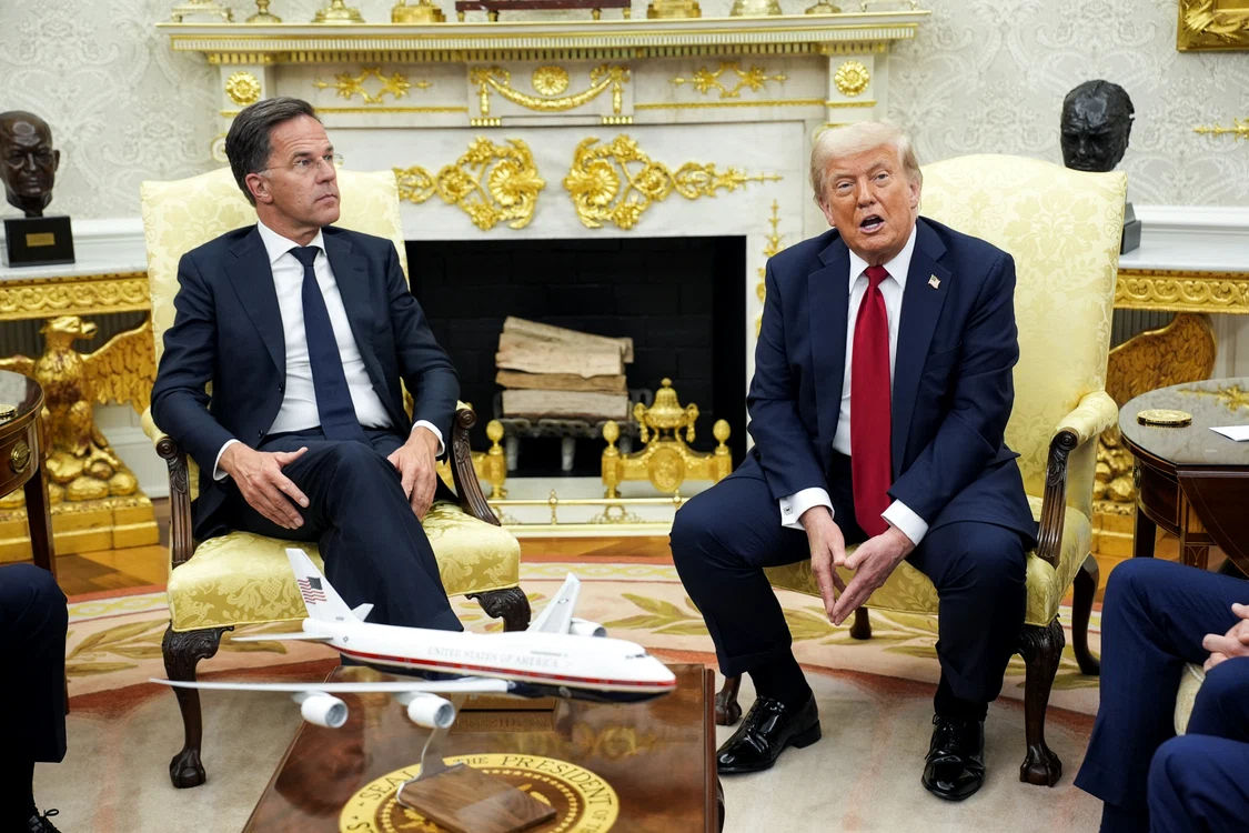 Secretarul general al NATO, Mark Rutte și președintele SUA, Donald Trump/FOTO:EPA/EFE