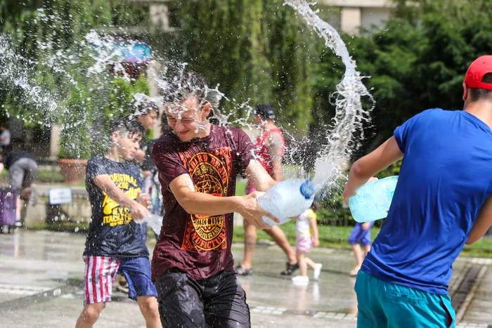Și ieri, și azi, cod roșu și cod portocaliu de caniculă în jumătatea de vest a țării! Fotografii: Inquam photos
