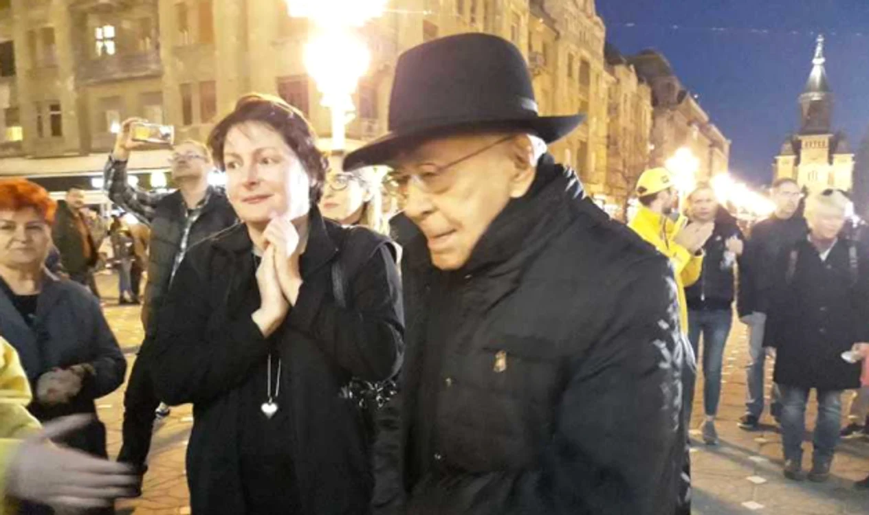 Mihai Sora la protest la Timisoara FOTO news.ro