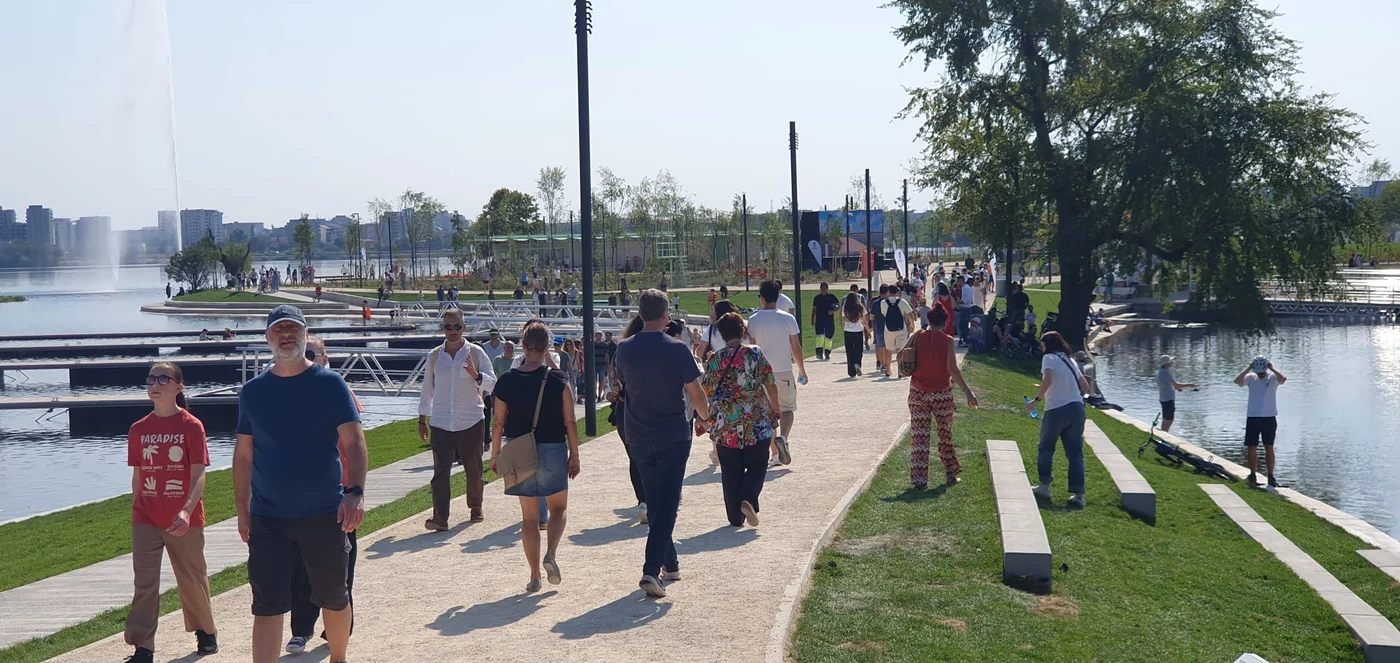 Insula Lacul Morii a fost luată cu asalt ded bucureșteni