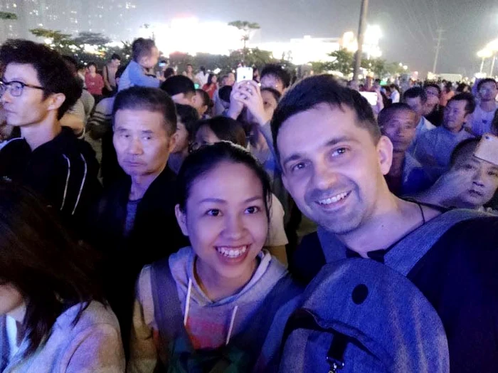 Radu Hanu şi soţia au luat în calcul şi varianta de a se întoarce în ţară, dar se bucură că nu au făcut acest pas