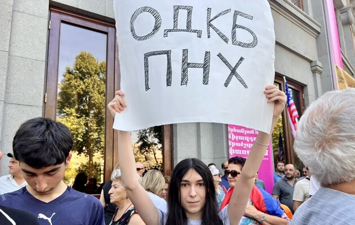 Miting în Armenia privind aderarea la NATO FOTO Twitter