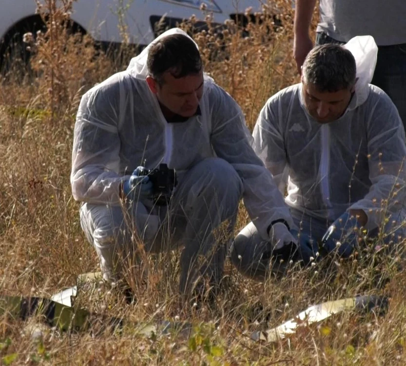 Criminaliştii au recoltat probe de la faţa locului FOTO presasm.ro (arhivă)