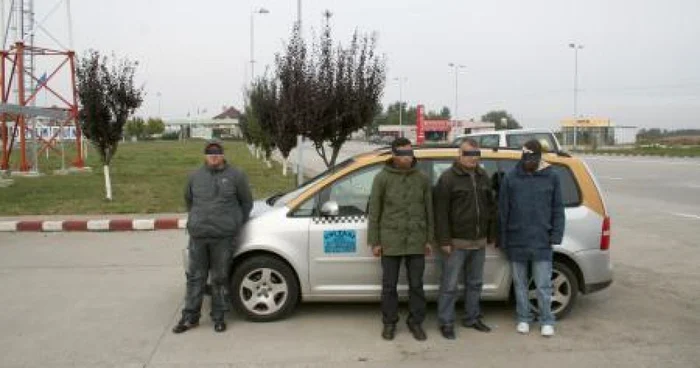 Satu Mare: Trei cetăţeni afro-asiatici au încercat să treacă graniţa cu un taxi