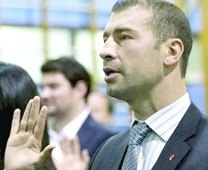 Bute a depus jurământul împreună cu alţi 30 de noi cetăţeni canadieni (FOTO: Montreal Gazette)