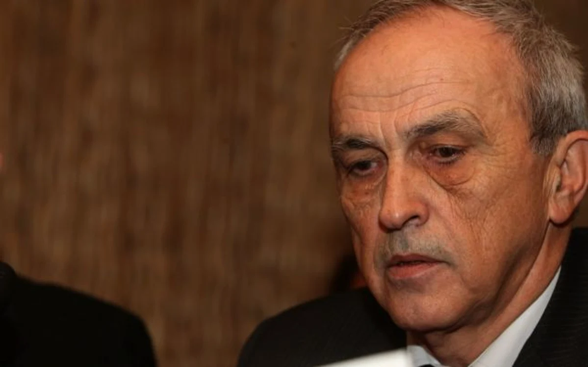 
    Mircea Cosma  